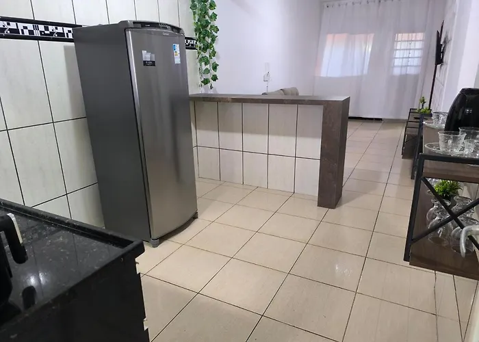 Casa Grande com área Gourmet e Garagem