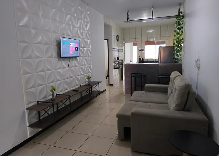 Casa Grande com área Gourmet e Garagem