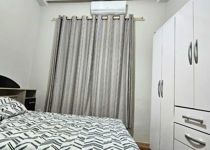 Casa 3 quartos ar condicionado perto do centro
